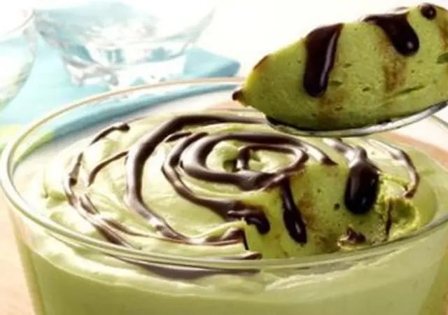 Mousse de abacate com chocolate