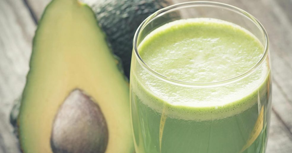 Suco Detox de Abacate e Limão