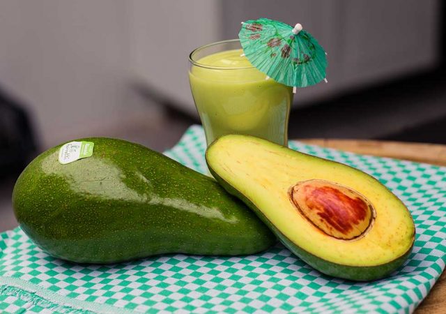 4 super benefícios da vitamina de abacate para a sua saúde