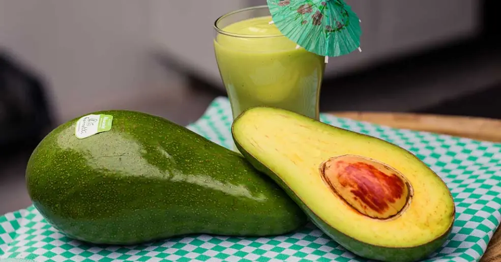 4 super benefícios da vitamina de abacate para a sua saúde