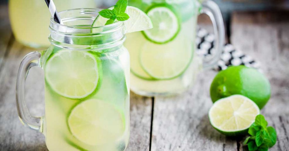 Água saborizada com limão: o segredo para uma vida saudável