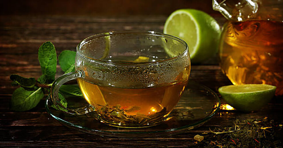 8 benefícios do chá de limão
